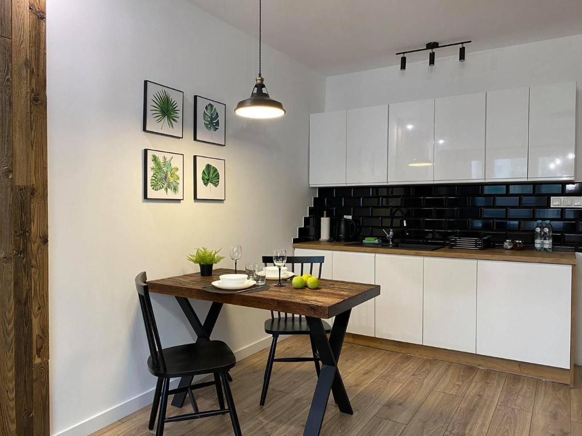 פילה Niron Apartamenty Plac Konstytucji מראה חיצוני תמונה
